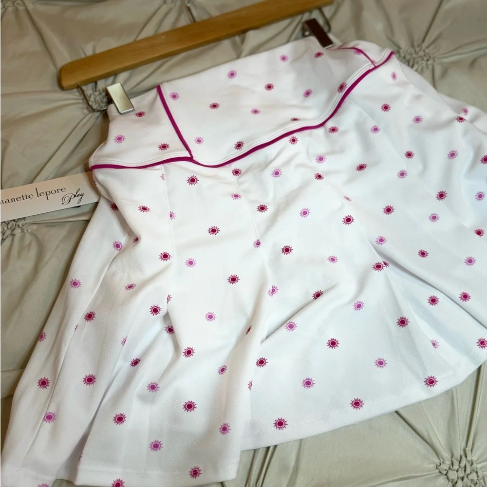 NWT Nanette Lepore White Tennis Skirt Skort w Hot Pink Sunbursts Size Small - Picture 11 of 15